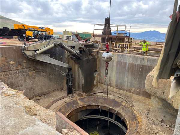 Allis Chalmers 42 X 65 Mk-i Superior Gyratory Crusher)